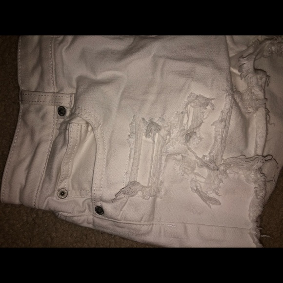 White ripped shorts - Picture 2 of 4